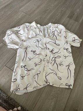 Light Cream Bow-Print Button Front Women's Top